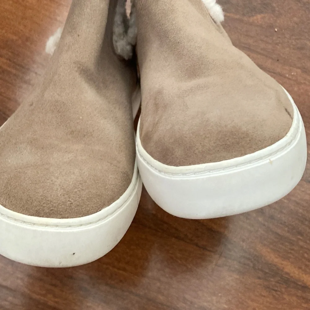 Lucky Brand Tan Suede Ankle Boots with White Fur Trim Sz 8.5